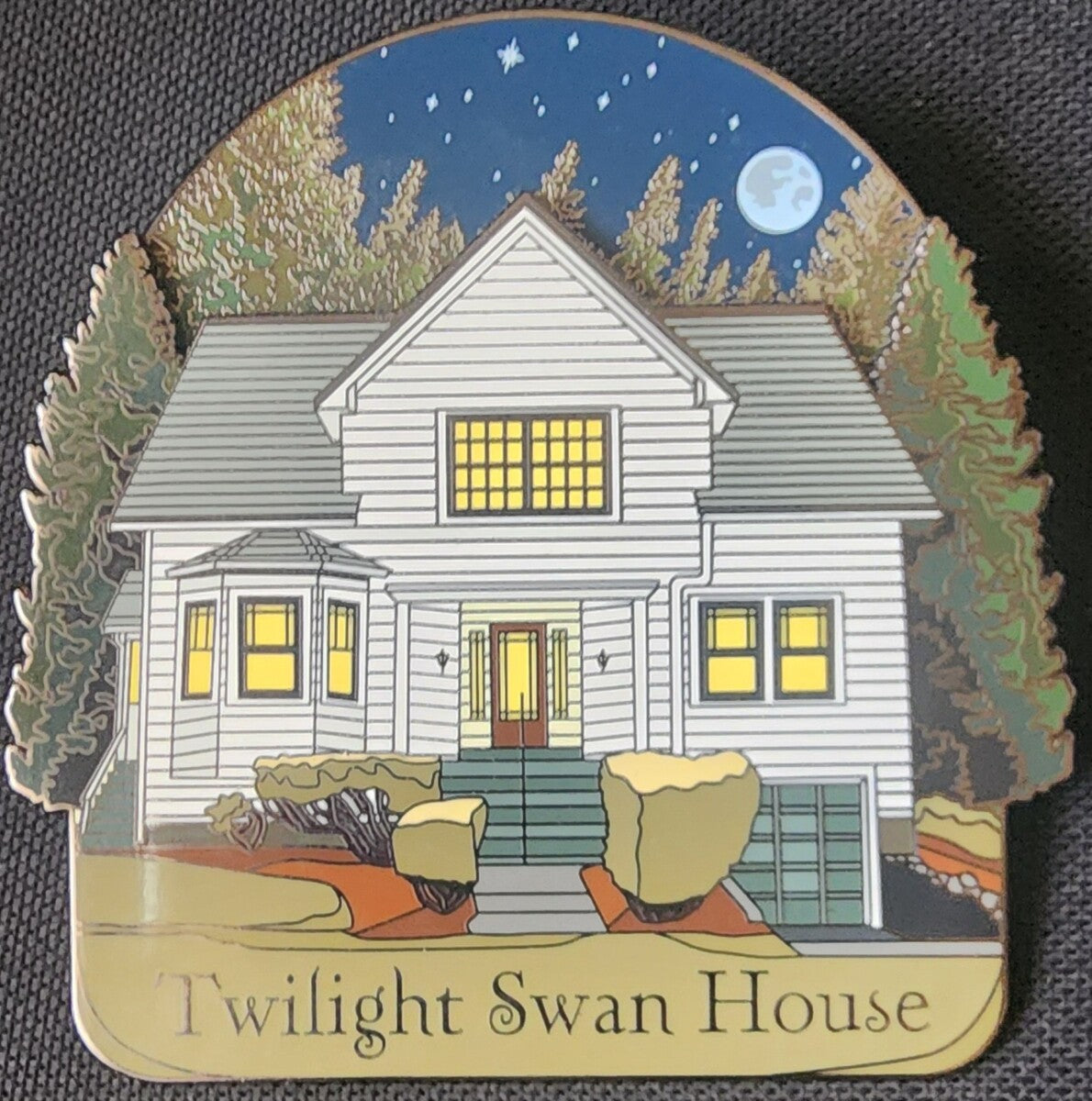 TWILIGHT SAGA SWAN HOUSE ENAMEL FANDOM FANTASY 3 PIECE PIN RARE