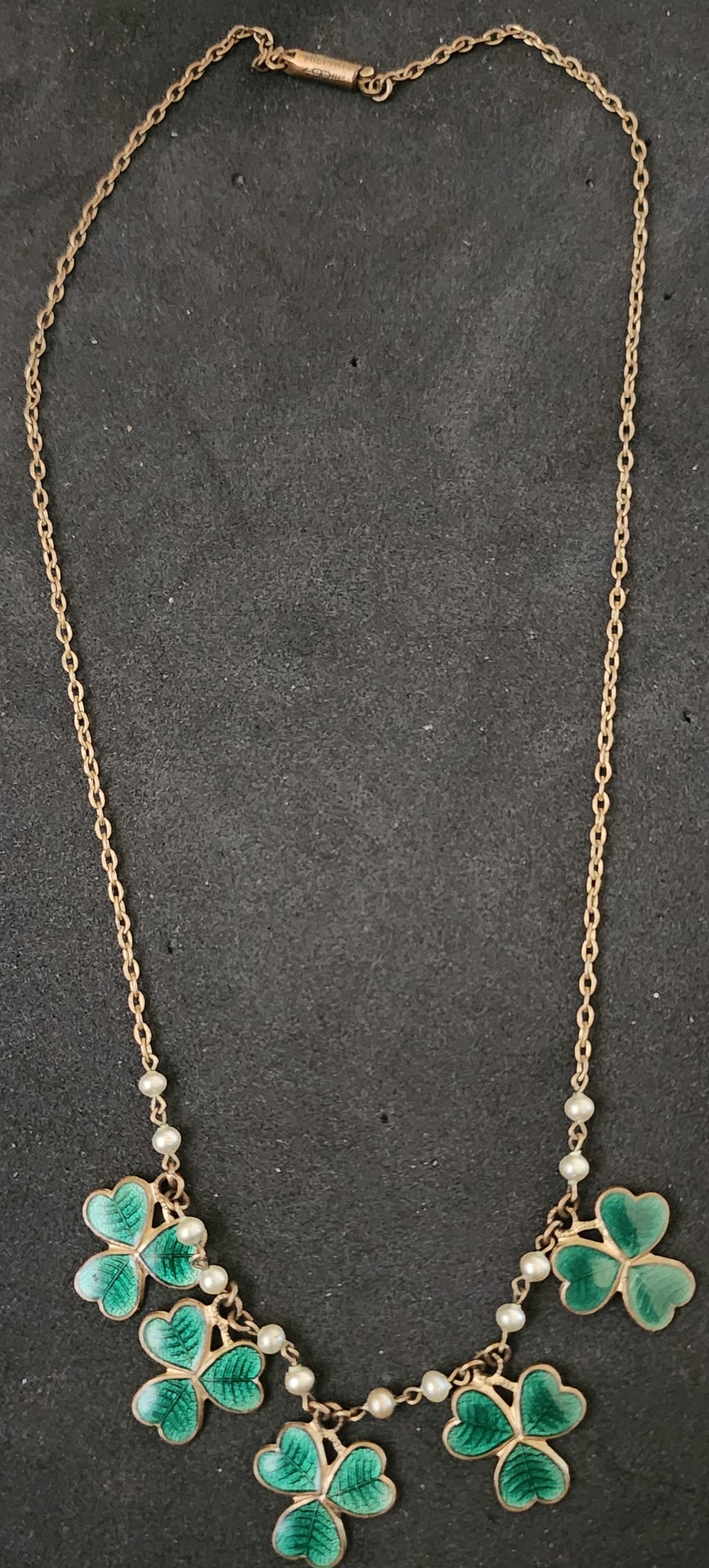 VINTAGE WARD Bros. MIZPAH SHAMROCK and PEARL necklace (1950s-70s)