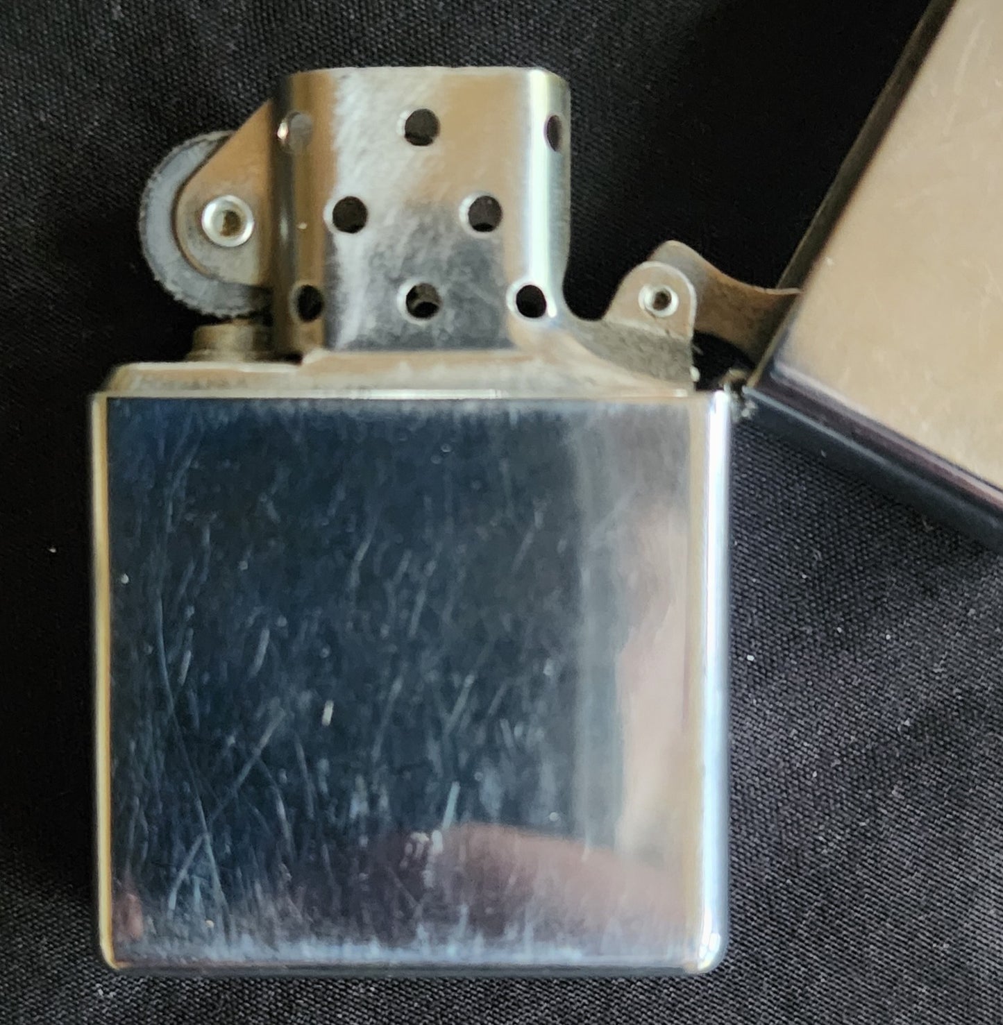 Vintage 2008 Bottomz Up High Polish Chrome Zippo Lighter w/ Box