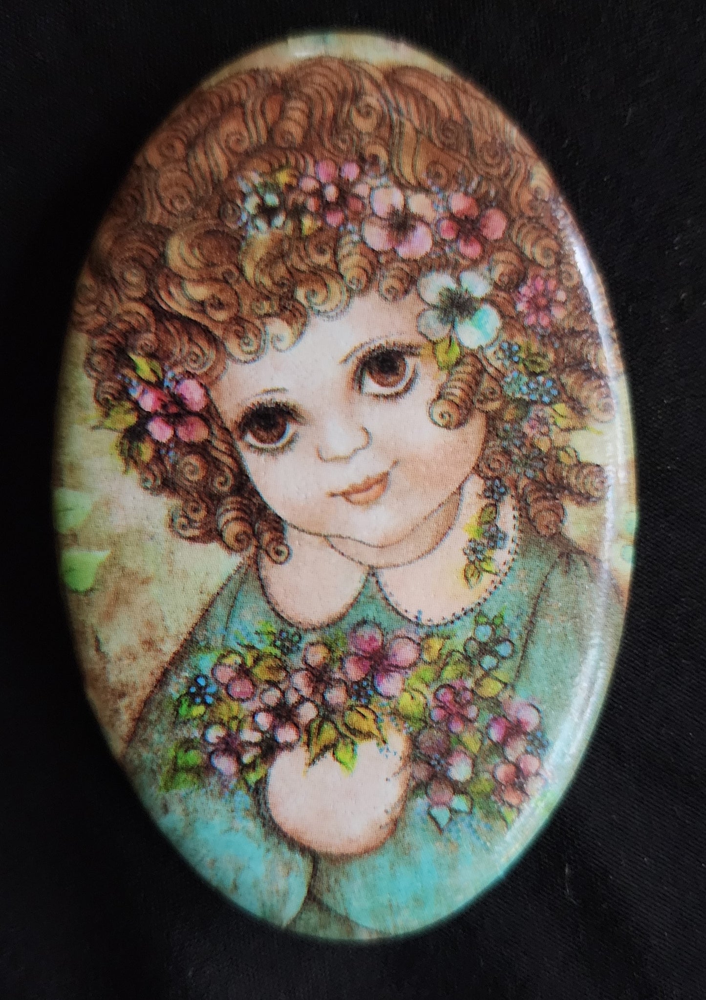 Lot of (2) Vintage Big Eye Girl Mid Century Laminated Oval Pin Backs