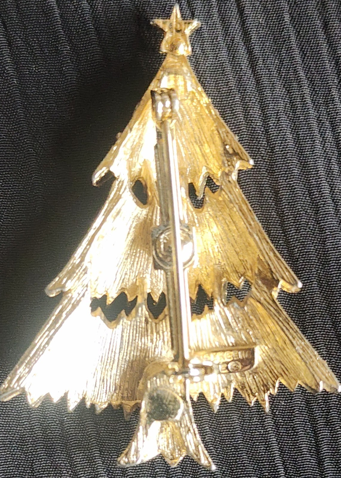 Vintage EISENBERG ICE Rhinestone Christmas Tree Brooch Pin