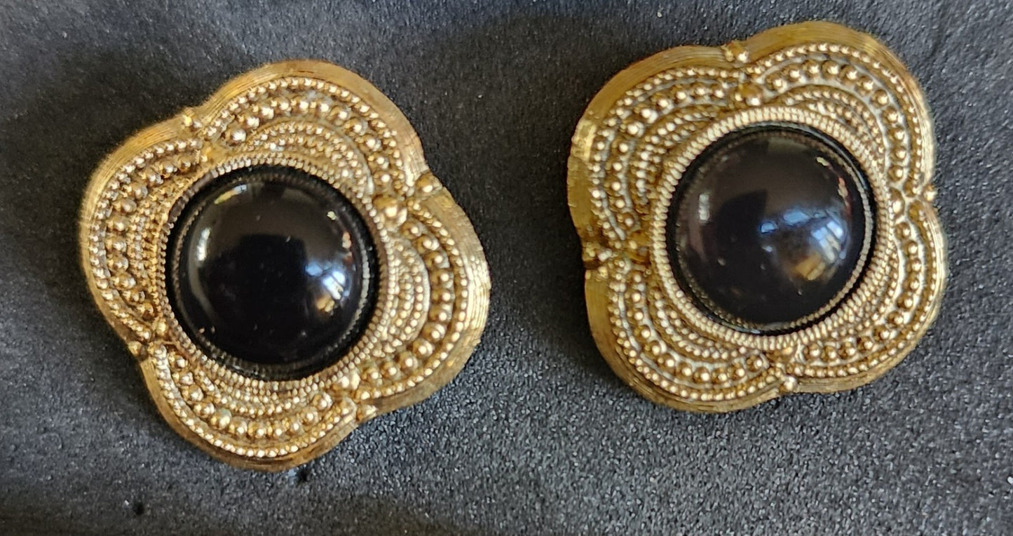 Vintage Jewelry Lot of (4) pairs Earrings Pierced