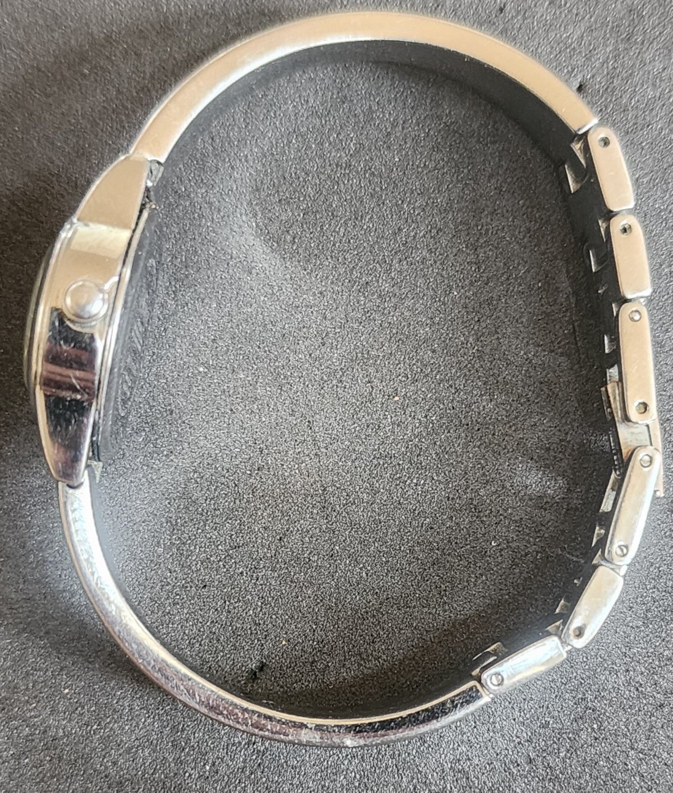 Disney Seiko (SII) Womens Vintage Bambi wrist watch w/ new Battery Runs