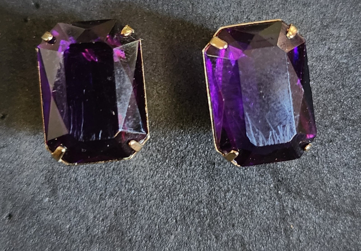 Vintage Jewelry Lot of (4) pairs Earrings Pierced