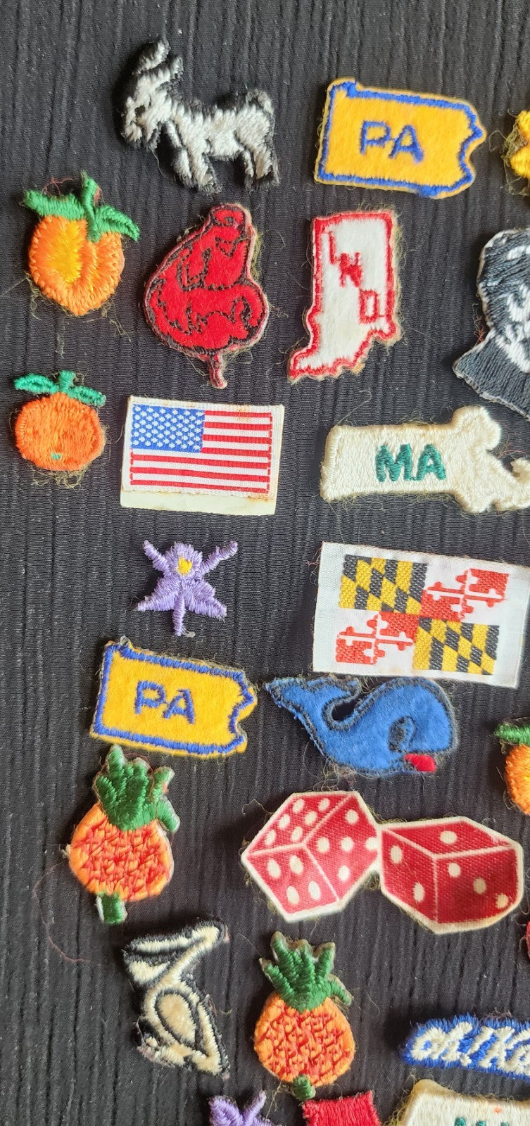 VINTAGE PATCH LOT OF 34 STATE TOURIST TRAVEL SOUVENIR SEW + IRON ON PATCHES