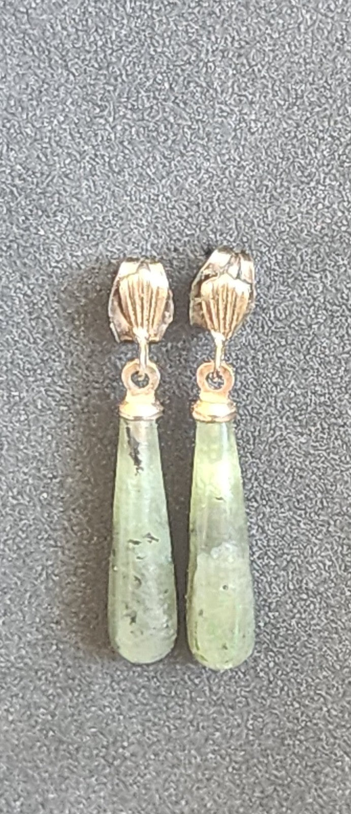 Vintage Nephrite Jade Teardrop Dangle Earrings 14k Gold Posts